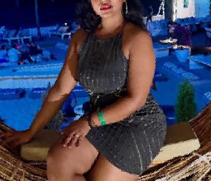 beautiful Bangalore Escort girl in short grey dress